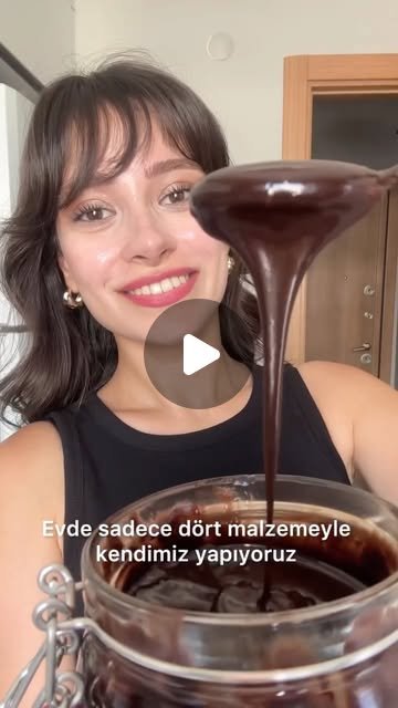 Evde dört malzemeli sürülebilir çikolata tarifiii