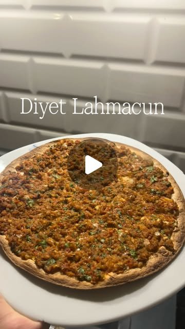 Evde Pratik Lahmacun Tarifi
