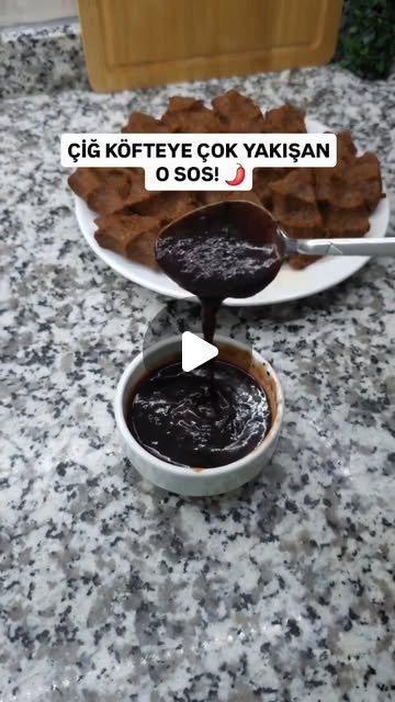 Bol Soslu Acılı Ekşili Çiğ Köfte