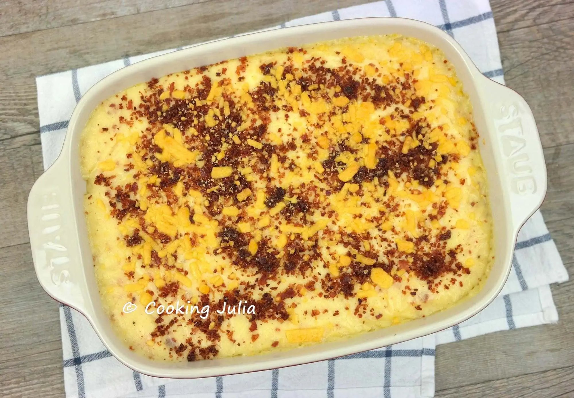 Purée de pommes de terre au lard et cheddar