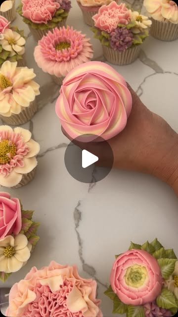 Buttercream Flowers Cupcakes