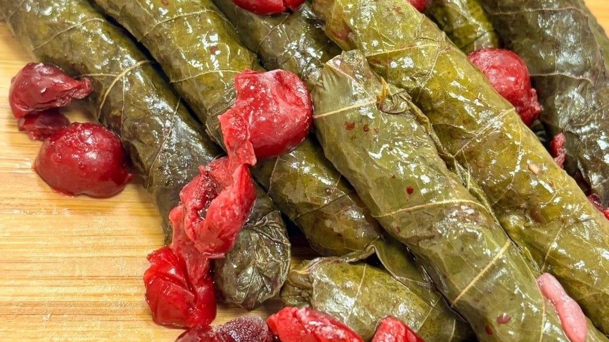 Vişneli Yaprak Sarma Tarifi