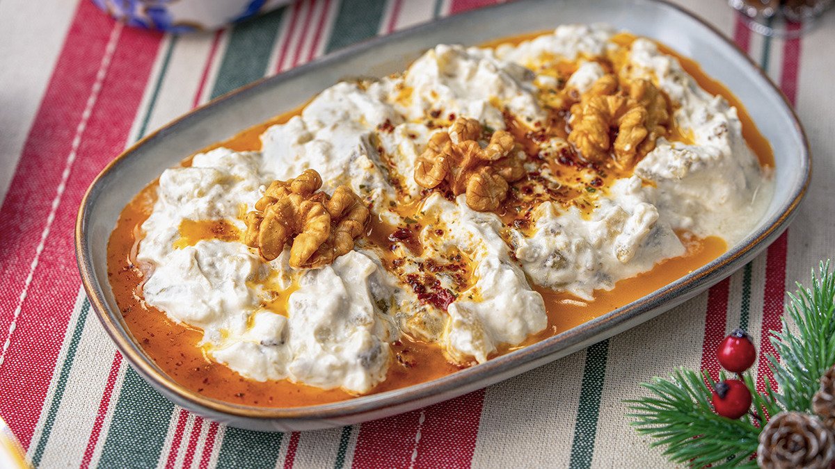 Labneli Köz Patlıcan Salatası