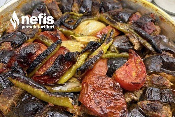 Patlıcanlı Tepsi Kebabı