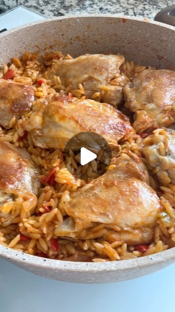 Tek Tencerede Tavuklu Arpa Şehriye Pilavı