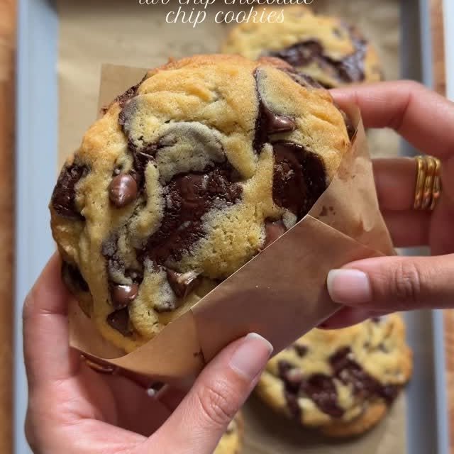 Large Chocolate Chip Cookies